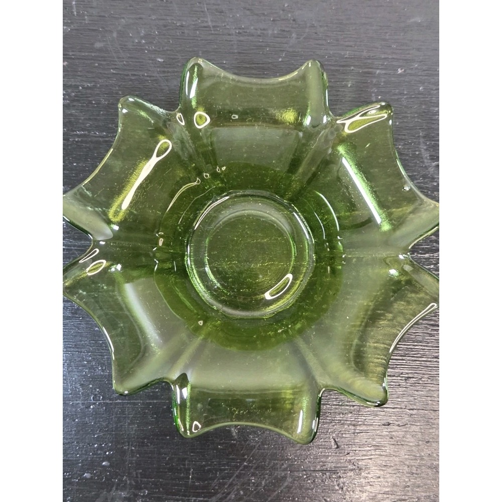 Vintage Green Glass Flower Bowl Trinket Dish Small Hand-Blown - Picture 5 of 7